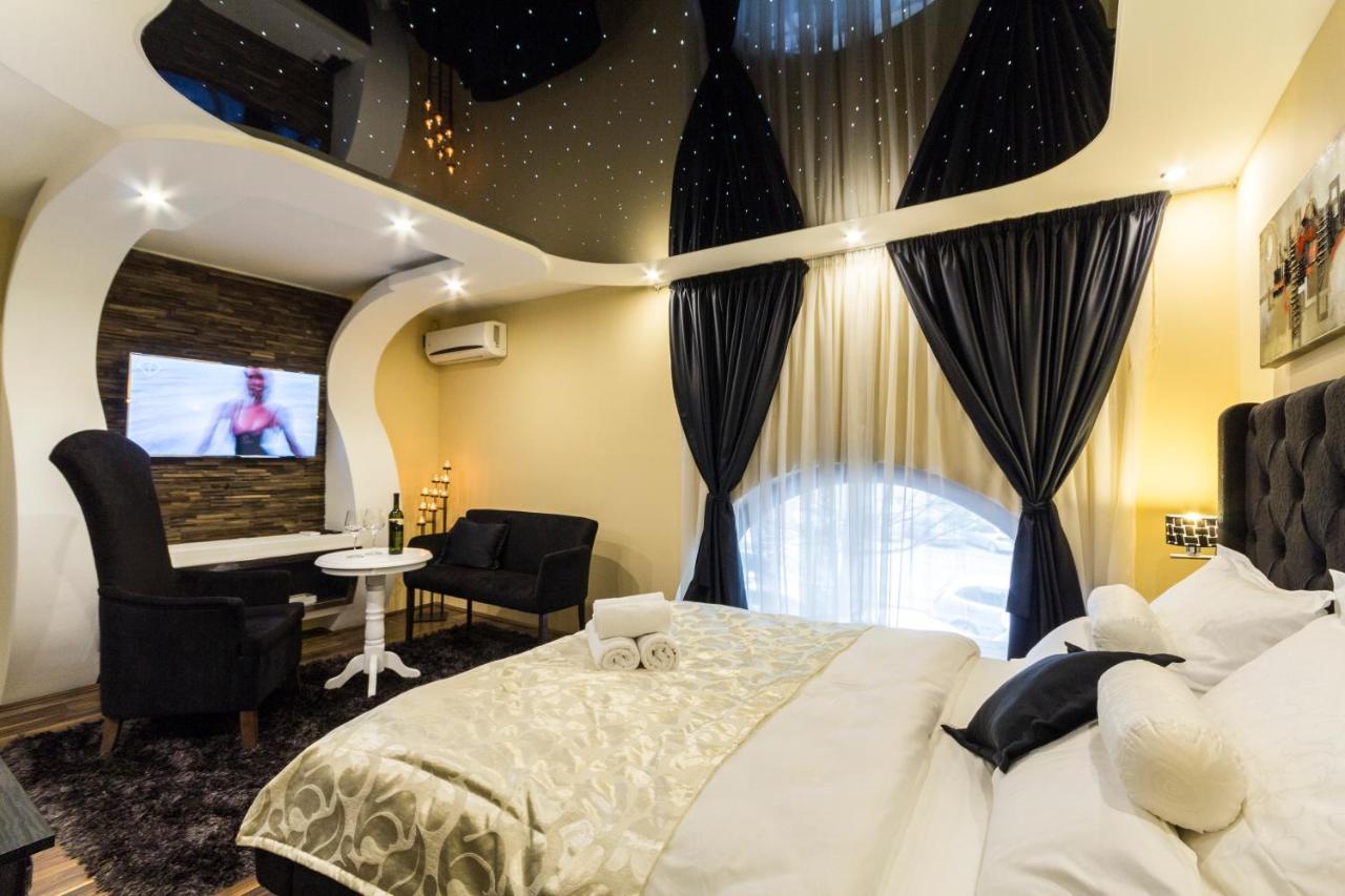 Madison Inn Suites - Wilson'S Square Belgrade Extérieur photo
