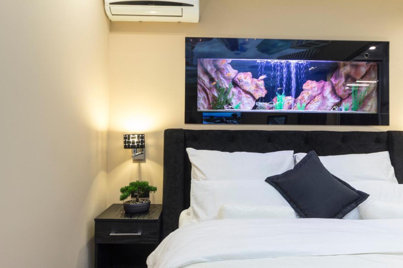 Madison Inn Suites - Wilson'S Square Belgrade Extérieur photo