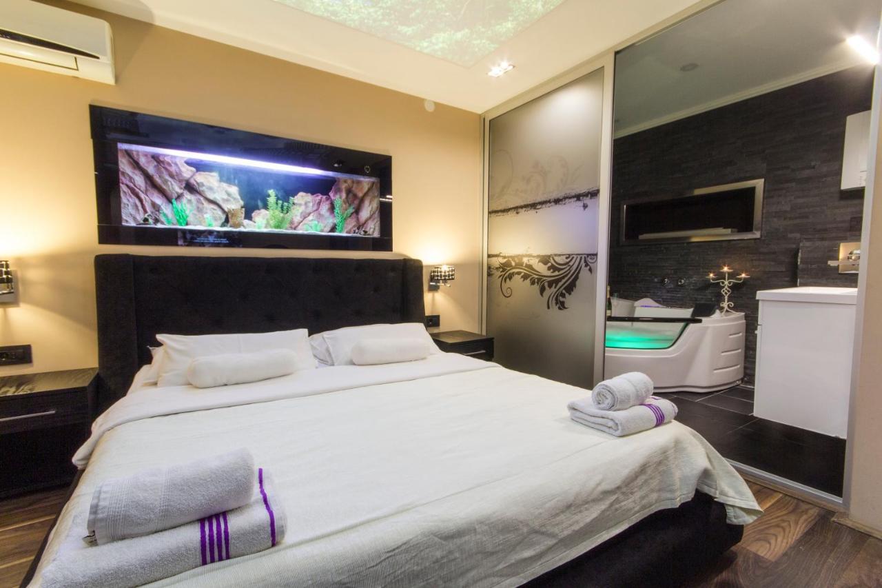 Madison Inn Suites - Wilson'S Square Belgrade Extérieur photo